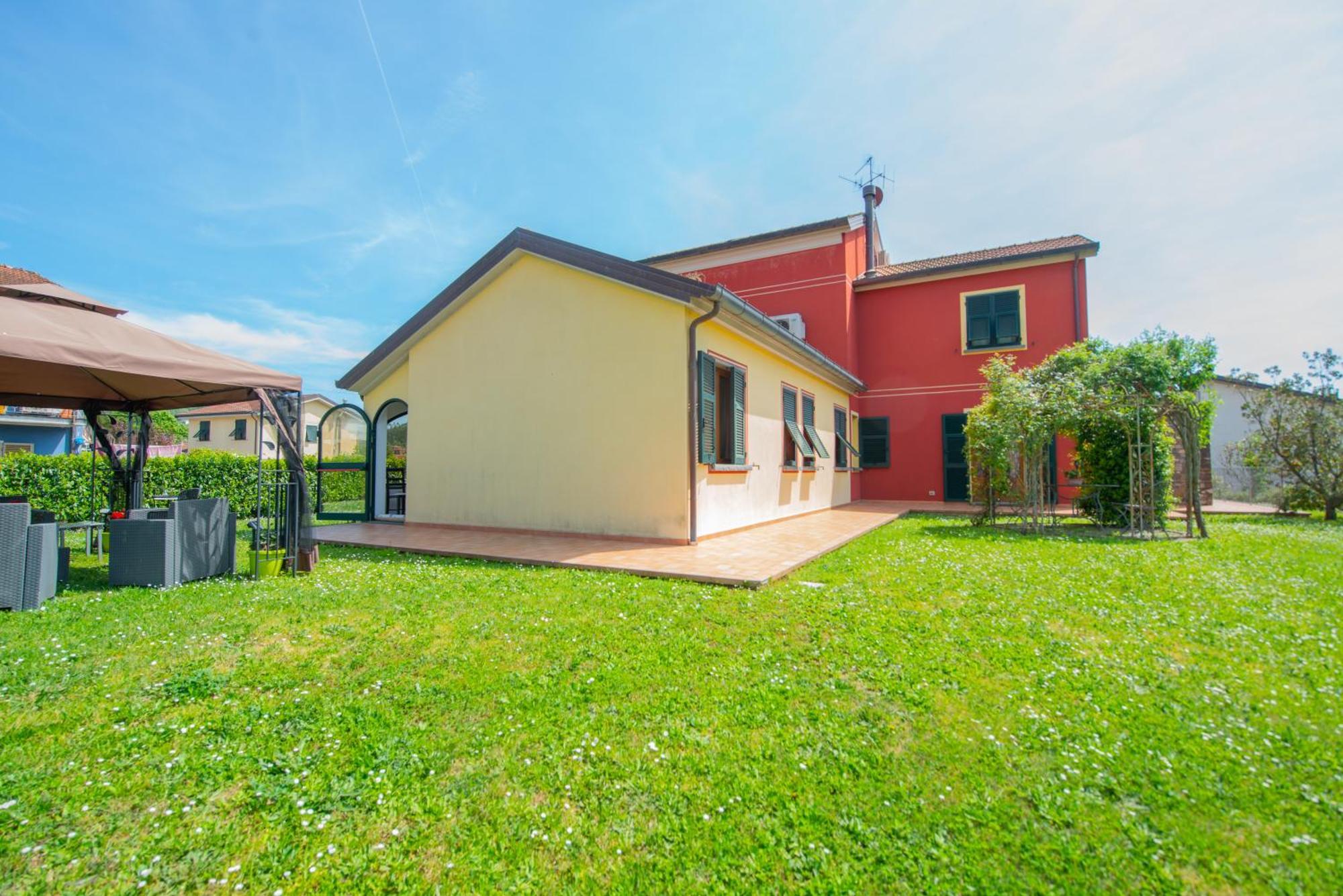 Hotel Il Vecchio Noce Brugnato Exterior foto